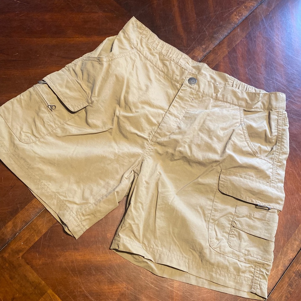 White Sierra Men's Khaki Cargo Shorts